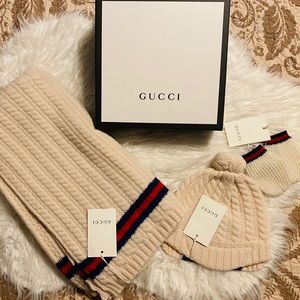 Brand new baby Gucci hat, blanket and mittens set
